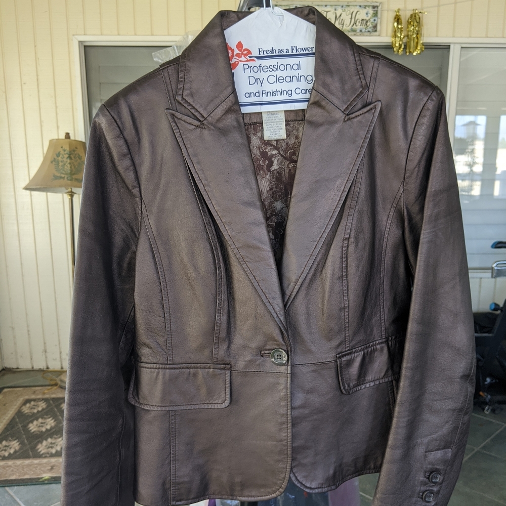 Women's fitted jacket